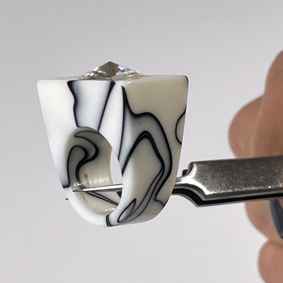 Vintage Lucite Ring Chunky White Black Marble Swirl Statement w Rhinestone - Picture 1 of 11